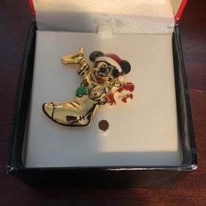 Christmas mickey mouse pin
